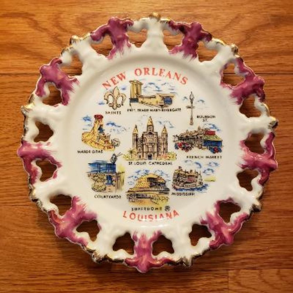 Vintage New Orleans Souvenir Plate w/Landmarks